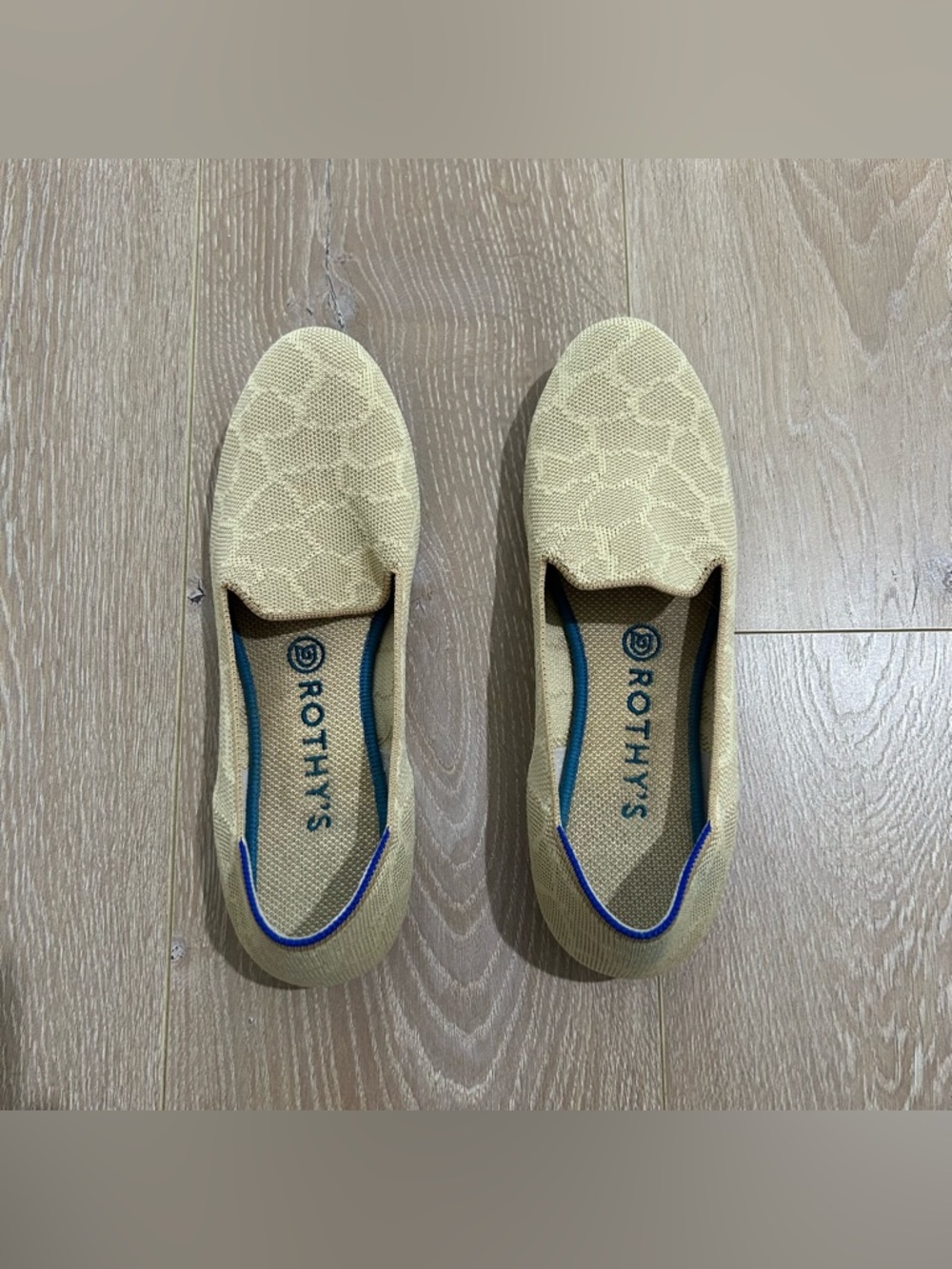 Rothy’s The Loafer Shoes Sahara Gold Giraffe Print Size Women’s 8.5 - Picture 2 of 11